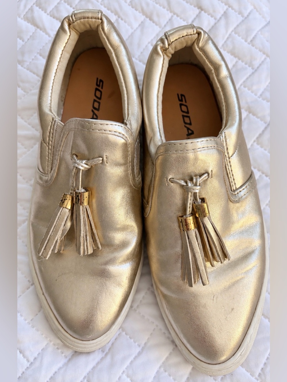 SODA Gold Slip-On Sneakers Tassel Loafers Women’s 6.5